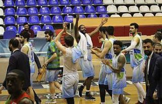 Basketbol maçında ilginç sevinç