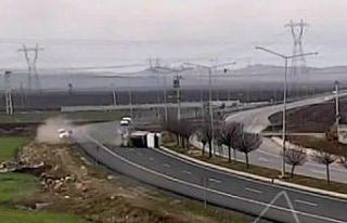 Batman’da 3 kişinin yaralandığı kaza anı kameraya...