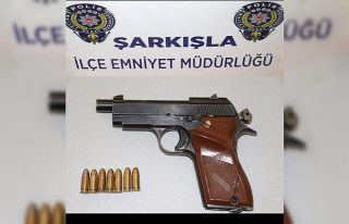 Beş ayrı suçtan aranıyordu, altıncı suçunu...