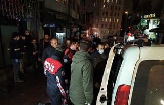 Beyoğlu’nda yasağa uymayan iki derneğe baskın:...