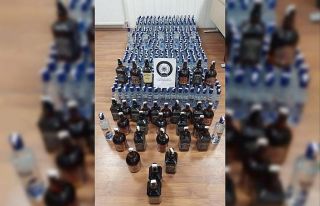 Bitlis’te 703 şişe sahte içki ele geçirildi