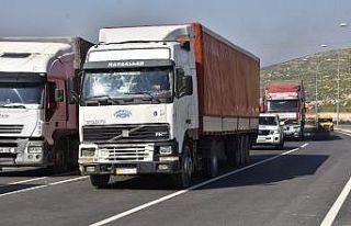 BM’den Suriye’ye 17 tırlık insani yardım