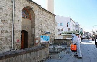 Bolu’da, koronavirüse karşı dezenfekte çalışması...