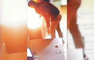 Boya spreyi sıktığı sobayı ateşe verdi, canını...