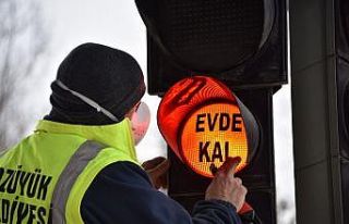 Bozüyük’te kırmızı ışıklara ‘evde kal’...