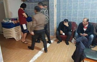 Bu kadarına pes! Hamamı kahvehaneye çevirdiler