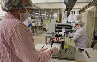 Bu lisede günlük 5 bin maske üretiliyor