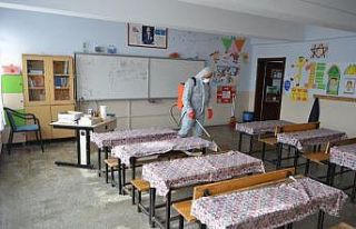 Bünyan Belediyesi okulları dezenfekte etti
