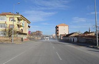Bünyan’ın cadde ve sokakları yıkanarak dezenfekte...