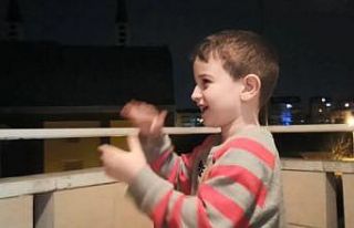 Bursa’da sağlık çalışanlarına alkışlarla...