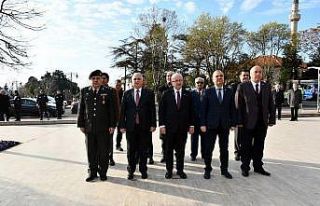 Çanakkale Zaferi’nin 105. yılında sakin tören