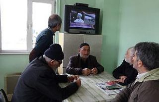 Cemaatle namaza ara verildi, vatandaşlar namazlarını...