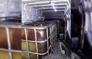 Ceyhan’da 2,5 ton kaçak madeni yağ ele geçirildi