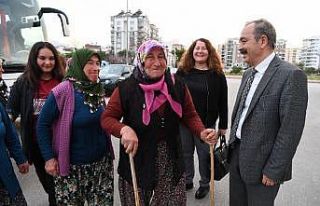 Çiftçi kadınlar ilk kez sinemaya girdi