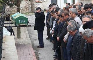 Cinayete kurban giden kadın son yolculuğuna uğurlandı