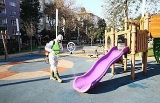 Çocukların oyun alanlarını dezenfekte edildi
