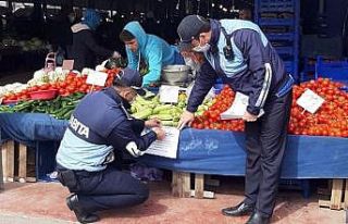 Çorlu’da yaş sebze ve meyveleri seçerek almak...