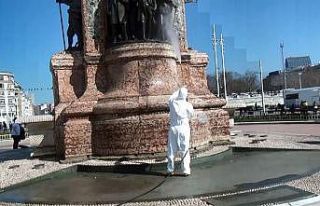 Cumhuriyet Anıtı da dezenfekte edildi