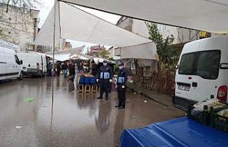 Darıca’da pazarlarda 3 metre kuralına denetim