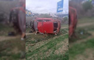 Denizli’de otomobil şarampole devrildi: 1 ölü