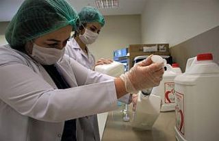 Depremin yükünü alan Şehir Hastanesinde maske...