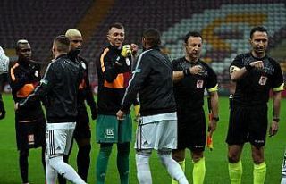 Derbi seremonisinde tokalaşma yok