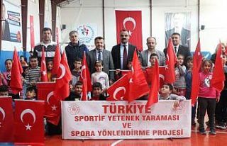 Develili öğrencilerden Mehmetçiğe destek