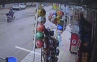 Dikkatsiz sürücünün neden olduğu kaza kameraya...