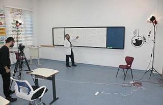 Diyarbakır’da özel okul uzaktan eğitime başladı