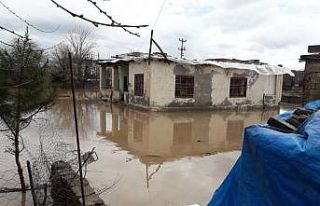 Diyarbakır’da sağanak yağış su taşkınlarına...