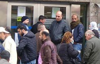 Diyarbakır’da vatandaşlar korona virüs tedbirlerine...