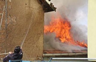 Domaniç’te ev yangını