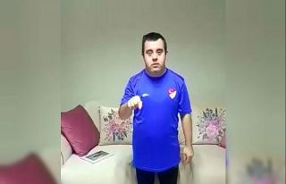 Down sendromlu Ümit’ten ’Evde kal’ çağrısı