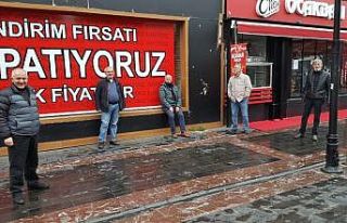 Düzceli esnaflar 1 metre kuralına uydu