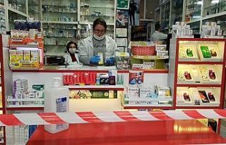 Eczanede şeritli tedbir