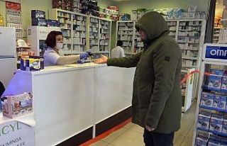 Eczaneden Korona virüsü tehdidine karşı ’1 metre...