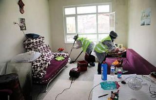 Elazığ’da yaşlı ve engellilerin evlerine temizlik...