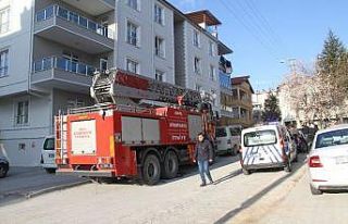Elektrik panosundaki yangın büyümeden söndürüldü