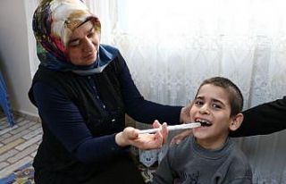 Epilepsi hastası Emin yardım bekliyor