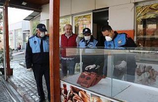 Erdemli’de fırın ve bakkallarda ambalajlı ekmek...