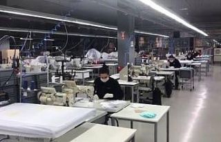 Eren Holding’den yüz binlerce maske ve tulum desteği