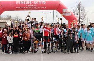 Erzincan’da bisiklet yarışmaları yapıldı