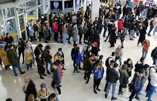 Erzincan’da öğrenciler otogara akın etti