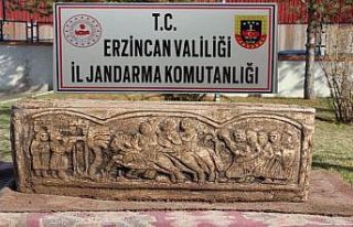 Erzincan’da, sosyal medya üzerinden lahit mezarı...