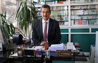 Eski bakan ve eşi korona virüsüne yakalandı