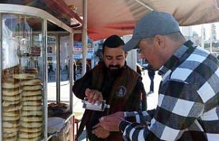 Esnaf kardeşlerden korona virüse karşı müşterilerine...