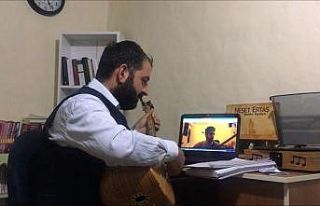 Evde kalıyorlar, koro eğitimini uzaktan alıyorlar