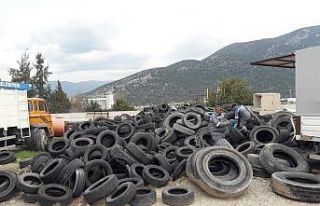 Finike’de atık lastikler geri dönüşüme kazandırıldı