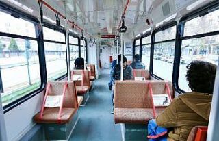 Gaziantep’te otobüs ve tramvaylara sosyal mesafe...