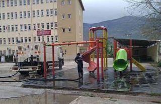 Gemlik Belediyesi’nin korona virüsü mesâisi sürüyor